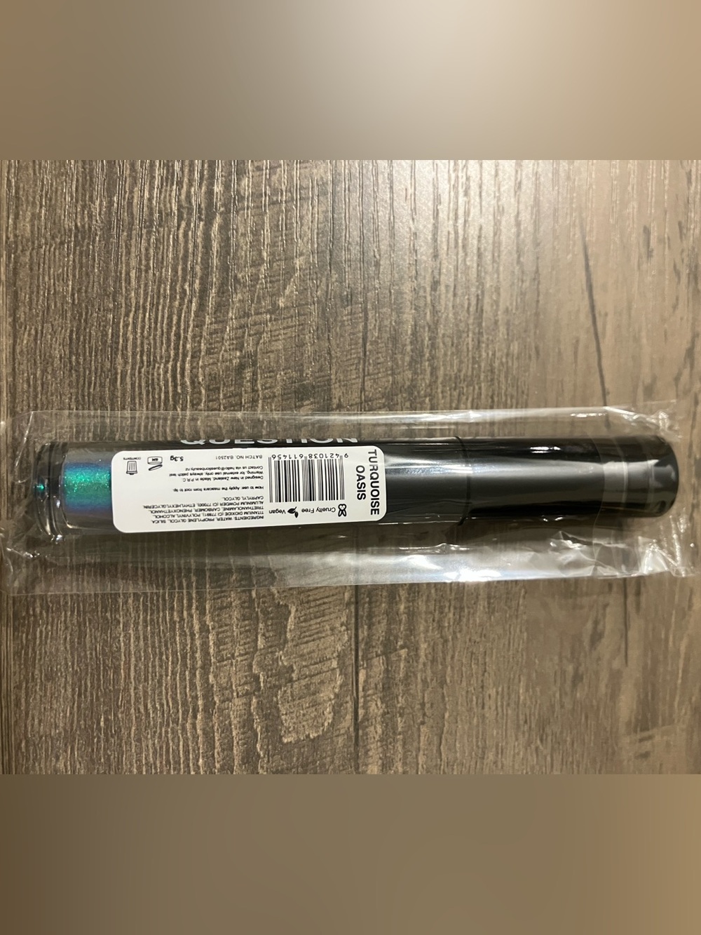 Multichrome mascara topper from Question Beauty in Turquoise Oasis - Picture 2 of 6